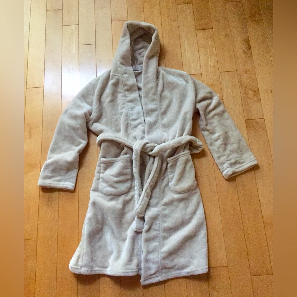 🏃🏻‍♀️‍➡️🏃🏻‍♂️‍➡️2 for $22 item Summer & Rose Cream Hooded Jacket